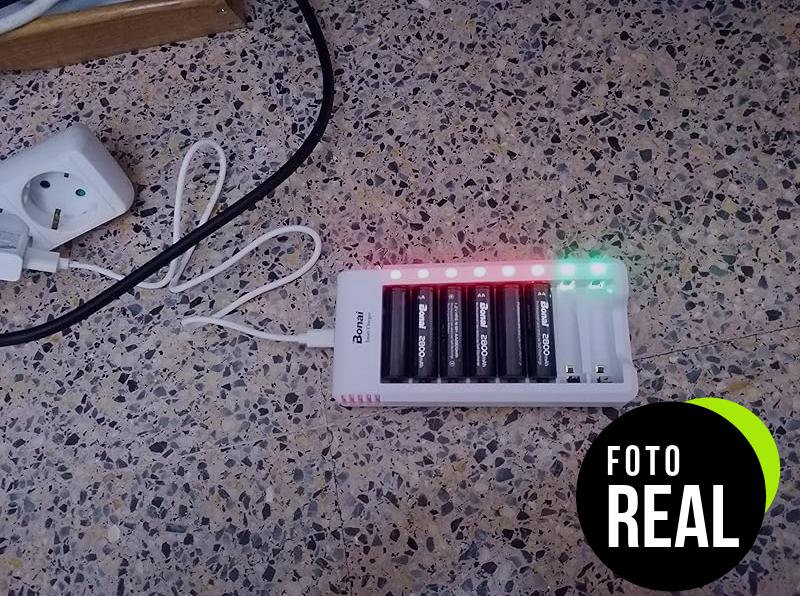 bonai-cargador-pilas-recargables-8-unidades-aa-aaa-foto-3