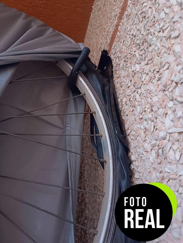 gancho-colgador-bicicleta-amig-acero-zincado-foto-1