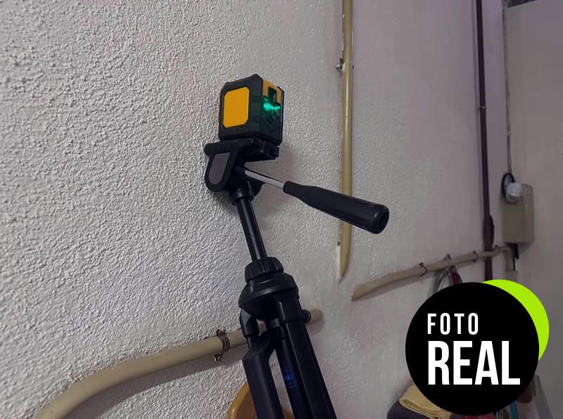 nikotek-nivel-laser-verde-2-baterias-foto-2