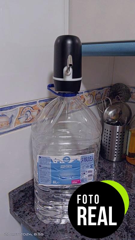 nk-dispensador-agua-automatizado-blanco-foto-3