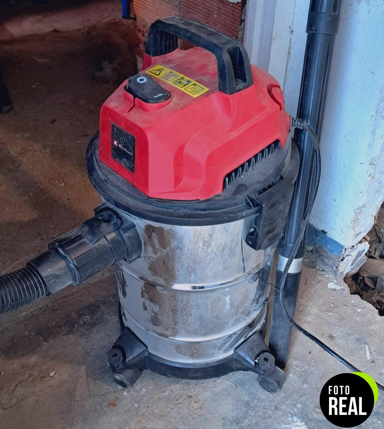 einhell-aspirador-seco-humedo-20l-tc-vc-1820-s-foto-1
